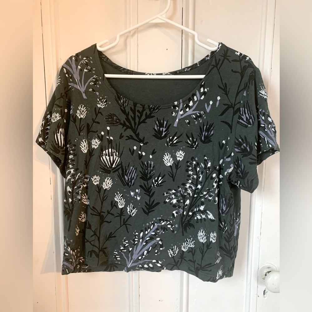 Thief and bandit cropped T shirt